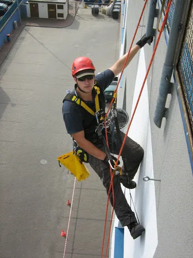 Altura - Prace wysokościowe, wynajem podnośników